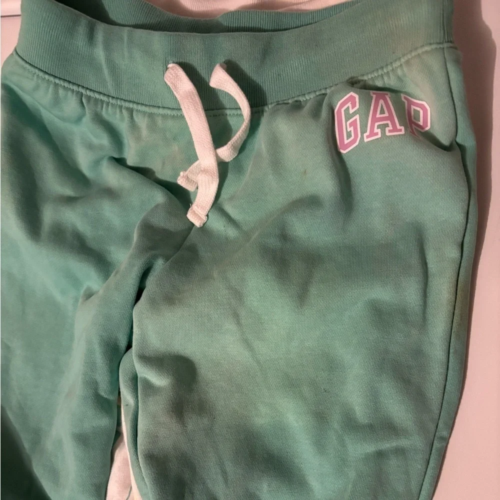Girl’s Gap SZ M (8) green pink multi bundle 2 pairs Joggers sweatpants joggers